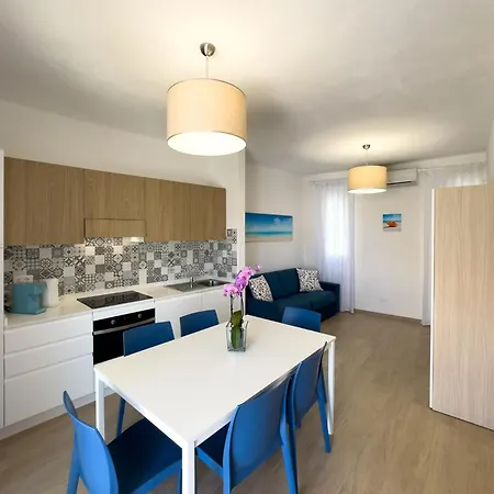 Aurora Отель Chiessi