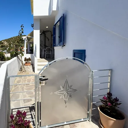 Отель Aurora 2*