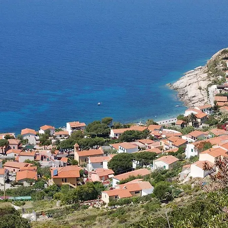 Aurora Отель Chiessi