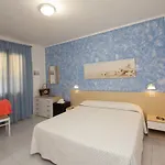 Aurora Hotell 2*