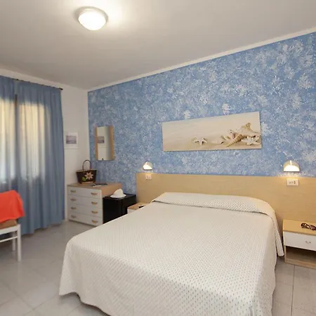 Aurora Hotel 2*